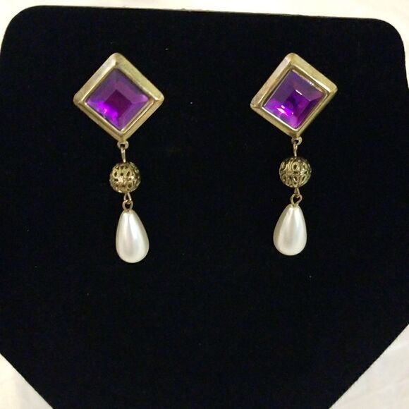 5/$25 Vintage Amethyst fillagree pearl dangle earrings - Picture 3 of 3